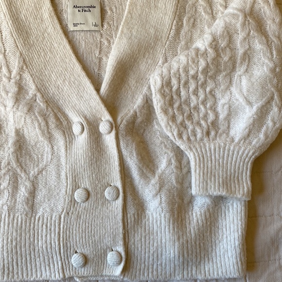 Abercrombie & Fitch Button Sweater - Picture 2 of 4